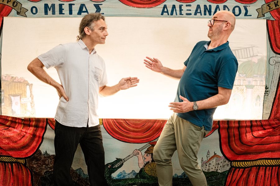 Στιγμιότυπο από την όπερα σκιών Ο Καραγκιόζης Ριγολέττος