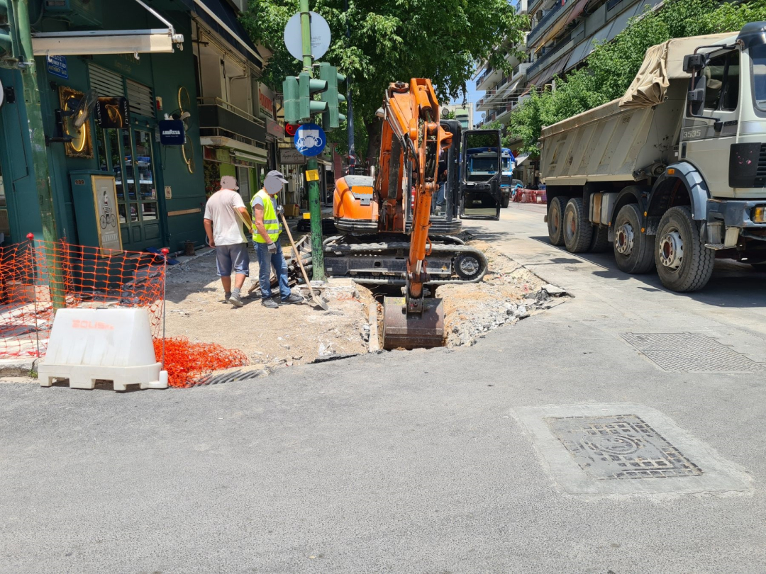 Φωτογραφία 1 - Έργα επί της Ανθίμου Γαζή, στο τμήμα από την οδό Γαληνού έως την οδό Κουμουνδούρου 240709 erga gazi photo1