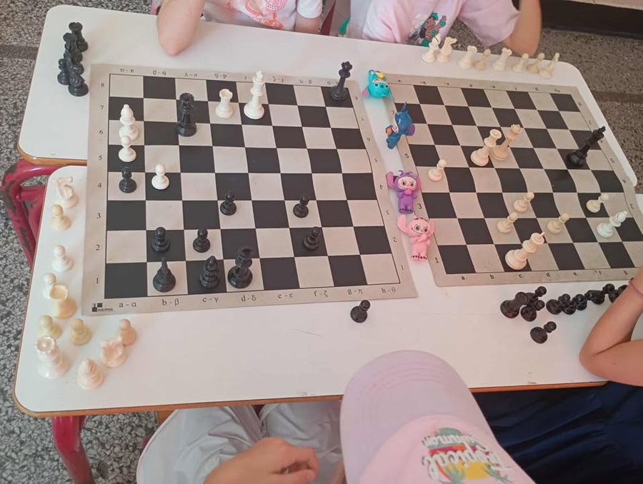 Παρτίδα σκάκι στην Κατασκήνωση στην Πόλη