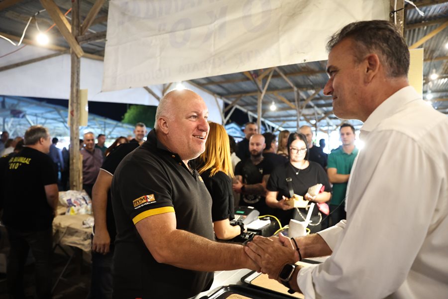 Στιγμιότυπο από την πρώτη ημέρα έναρξης για το Παζάρι Λάρισας 2025