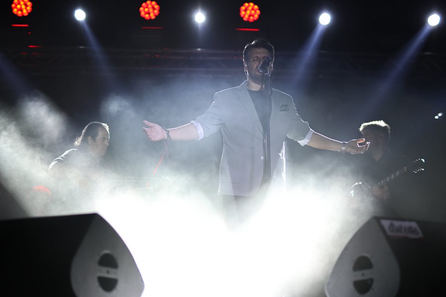 Στιγμιότυπο από την πρώτη ημέρα έναρξης για το Παζάρι Λάρισας 2025