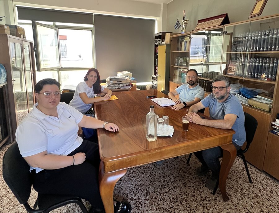 Συνάντηση δικτύωσης πραγματοποιήθηκε μεταξύ υπαλλήλων του Κέντρου Ένταξης Μεταναστών του Δήμου Λαρισαίων και στελεχών του Εργατικού Κέντρου Λάρισας