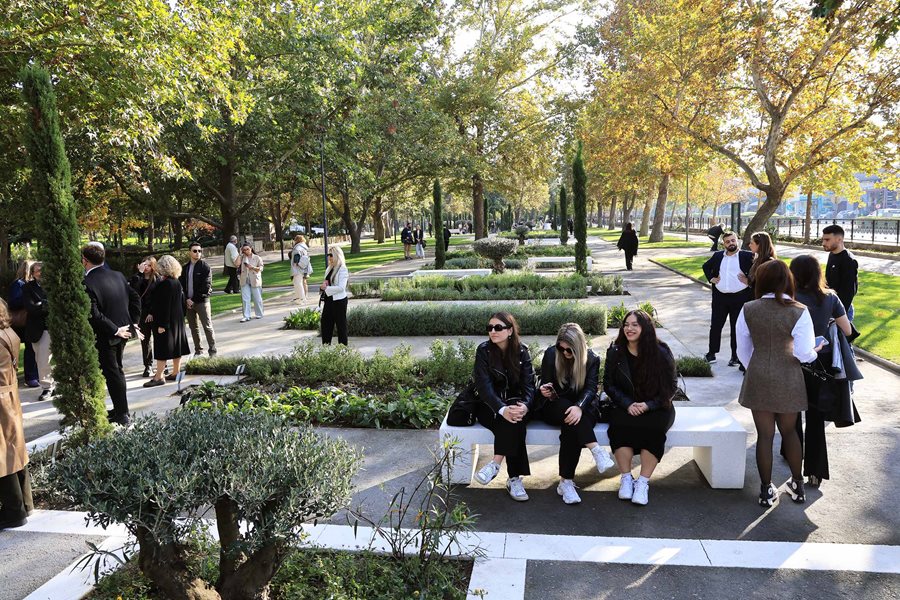 Στιγμιότυπο από τα εγκαίνια του Ιπποκράτειου Βοτανικού Κήπου 