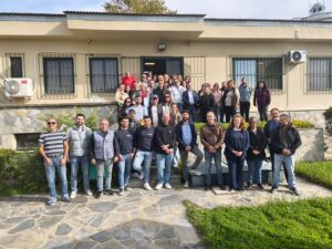 Η ομάδα που συμμετείχε στα Διεργαστηριακά Προγράμματα που αφορούν τη δειγματοληψία νερού