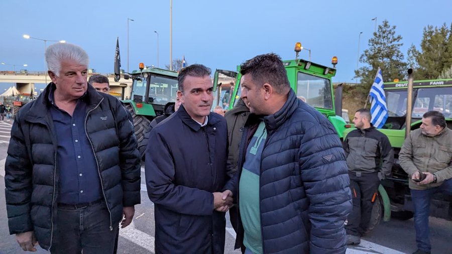 Ο κ.Μαμάκος στο μπλόκο της Νίκαιας