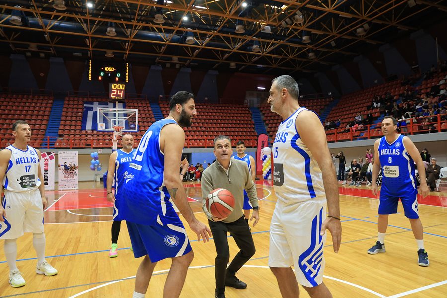 Στιγμιότυπο από τον Φιλανθρωπικό Αγώνα Μπάσκετ με Αμαξίδιο