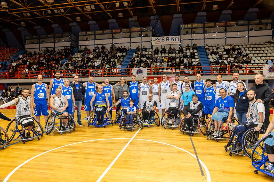 Στιγμιότυπο από τον Φιλανθρωπικό Αγώνα Μπάσκετ με Αμαξίδιο