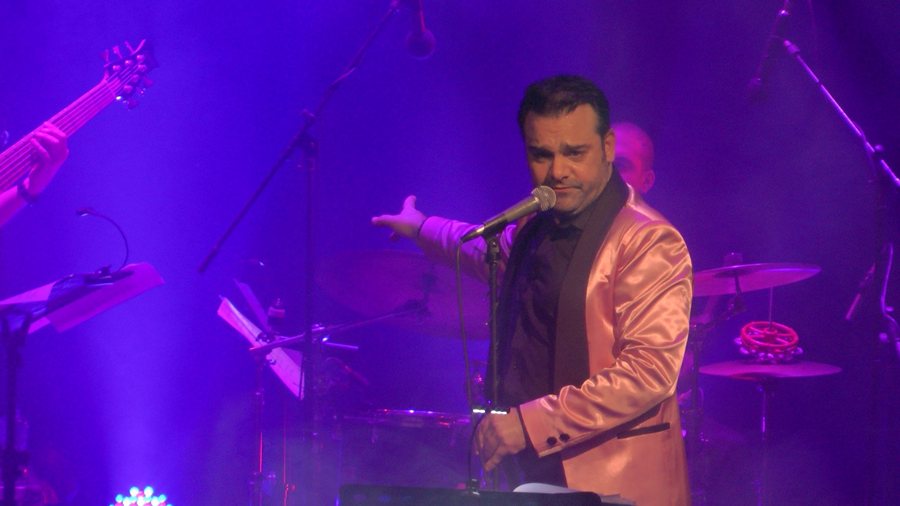 Ο Δήμος Λαρισαίων υποδέχεται το Νέο Έτος με μια μοναδική συναυλία του Δώρου Δημοσθένους – Στις 23.00 στην Κεντρική πλατεία η λαμπερή εκδήλωση