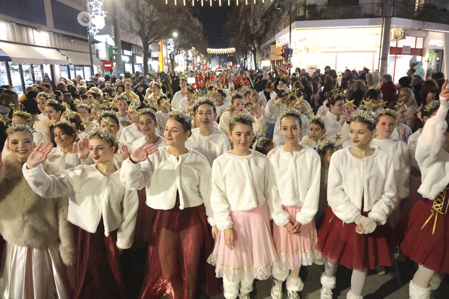 251231 xmas parade 2025 stigmes 1