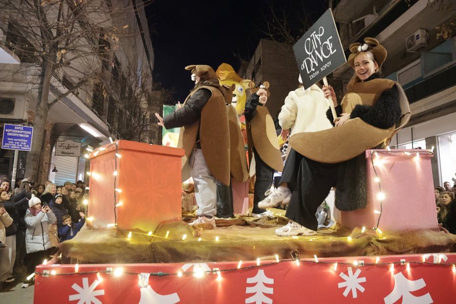 251231 xmas parade 2025 stigmes 1