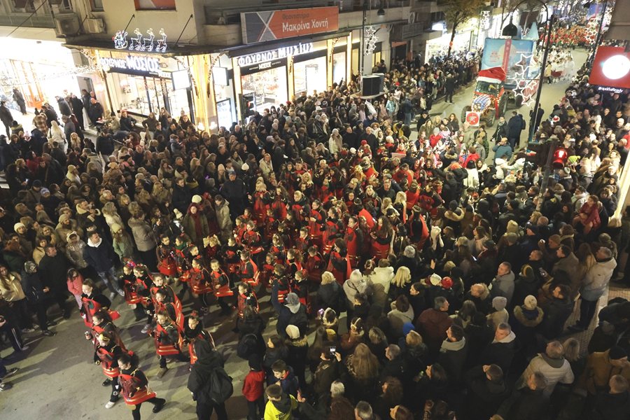 251231 xmas parade 2025 stigmes 1