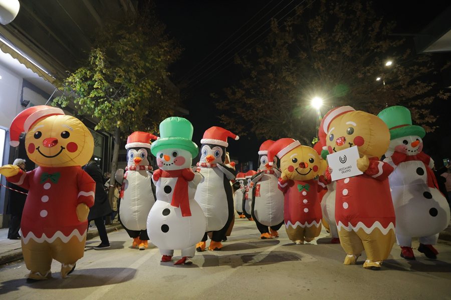 Παραμυθένια λάμψη, μουσική και μαγεία στην καρδιά της Λάρισας – Event της χρονιάς η Χριστουγεννιάτικη Παρέλαση του Δήμου Λαρισαίων