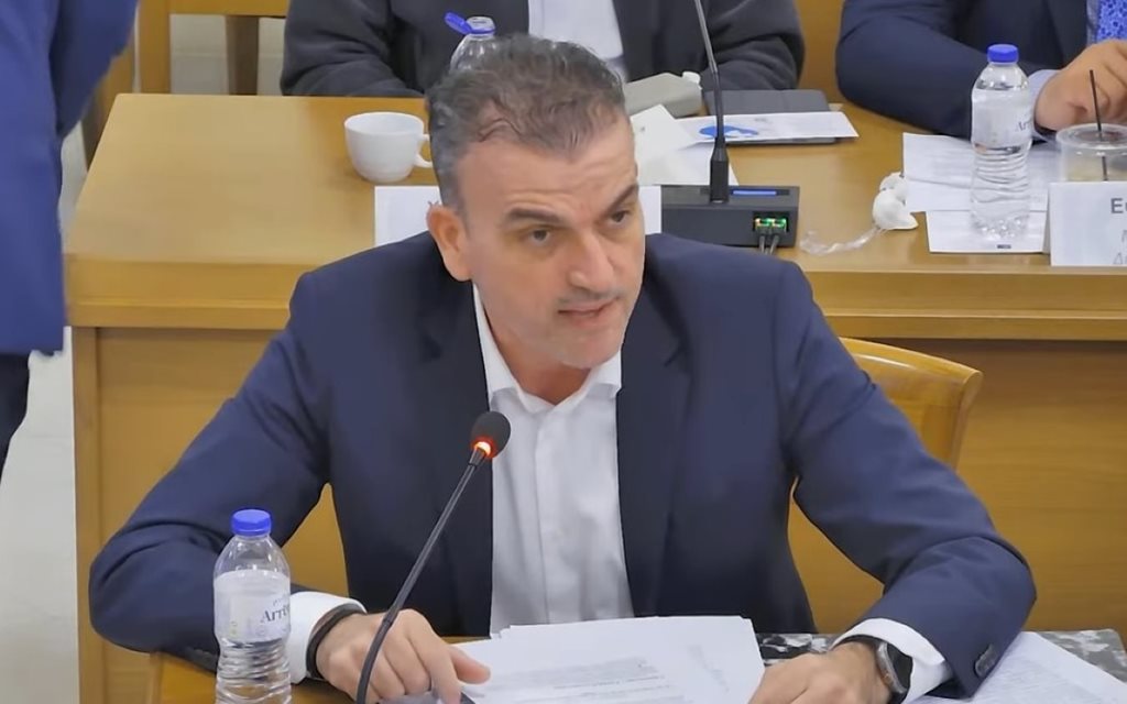 Δήμος Λαρισαίων, συνεδρίαση, δημοτικό συμβούλιο, τοπική αυτοδιοίκηση.