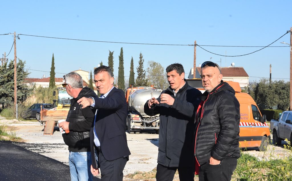 Ασφαλτόστρωση στην οδό Θεοπόμπου