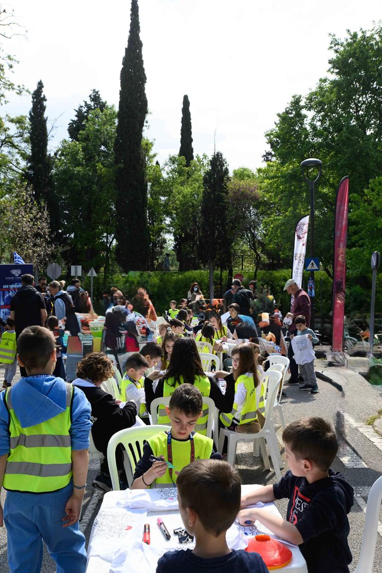 Στιγμιότυπο από την δράση "Οι Καλλιτέχνες του Ποδηλάτου στο Πάρκο Κυκλοφοριακής Αγωγής"