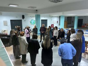 Στιγμιότυπο από τη δράση του Κέντρου Κοινότητας για την παραβατικότητα ανηλίκων σε σχολεία του δήμου Λαρισαίων