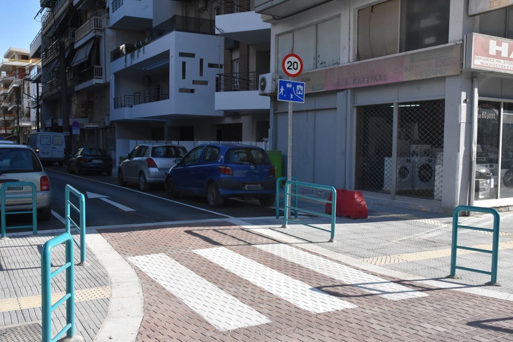 Στιγμιότυπο από τις οδούς Ταγματάρχου Βελησσαρίου και Παλαιστίνης που δόθηκαν στην κυκλοφορία