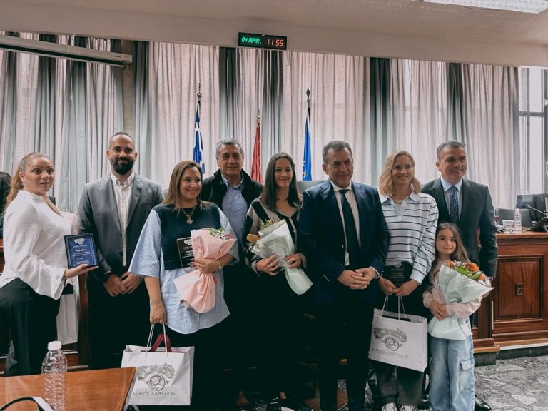 Στιγμιότυπο από την βράβευση αθλητών