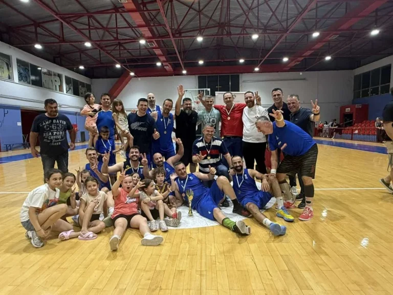 Στιγμιότυπο από τους τελικούς μπάσκετ εργαζομένων
