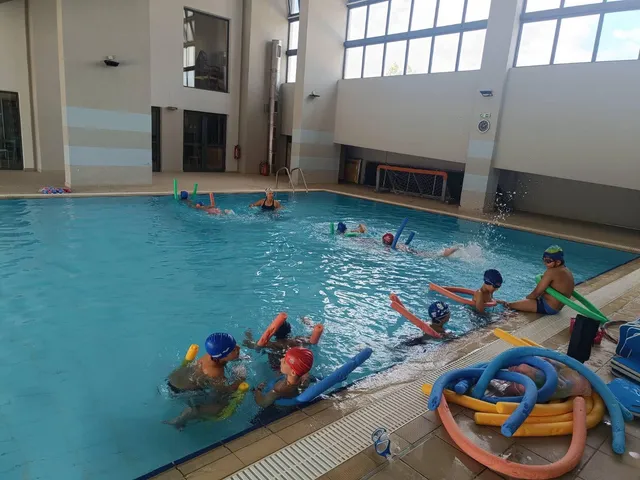 Μαθήματα κολύμβησης στην Πισίνα και το Δημοτικό Κολυμβητήριο του Δήμου Λαρισαίων