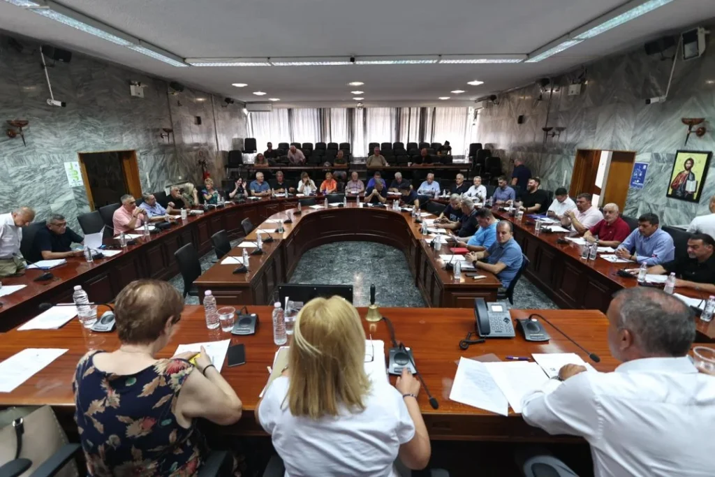 Στιγμιότυπο από την συνεδρίαση του Δημοτικού Συμβουλίου της 30ης Ιουλίου 2026.