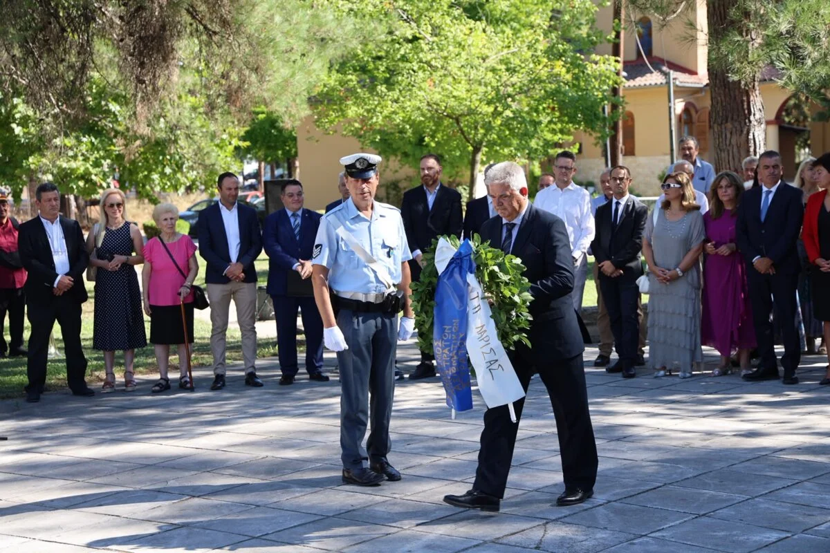 Στιγμιότυπο από τις επετειακές εκδηλώσεις «Ελευθέρια 2026» για τα 145 χρόνια από την απελευθέρωση της Λάρισας από τον τουρκικό ζυγό (1881).