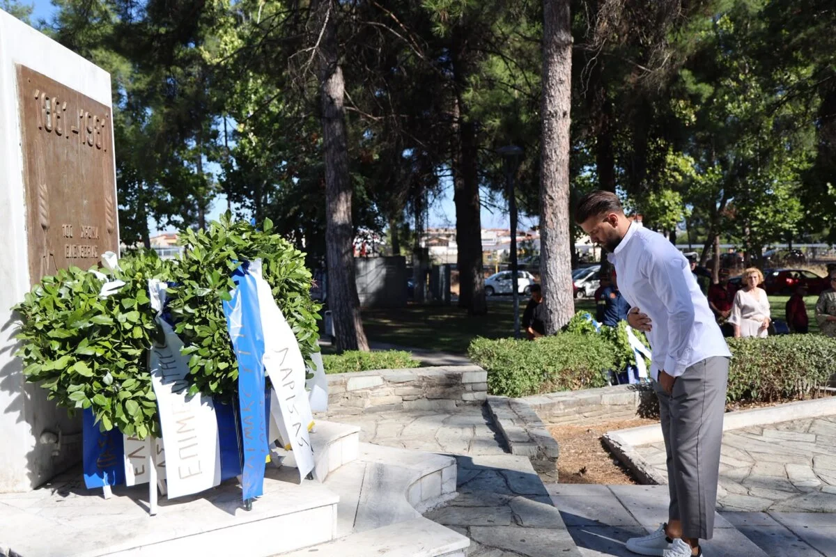 Στιγμιότυπο από τις επετειακές εκδηλώσεις «Ελευθέρια 2026» για τα 145 χρόνια από την απελευθέρωση της Λάρισας από τον τουρκικό ζυγό (1881).