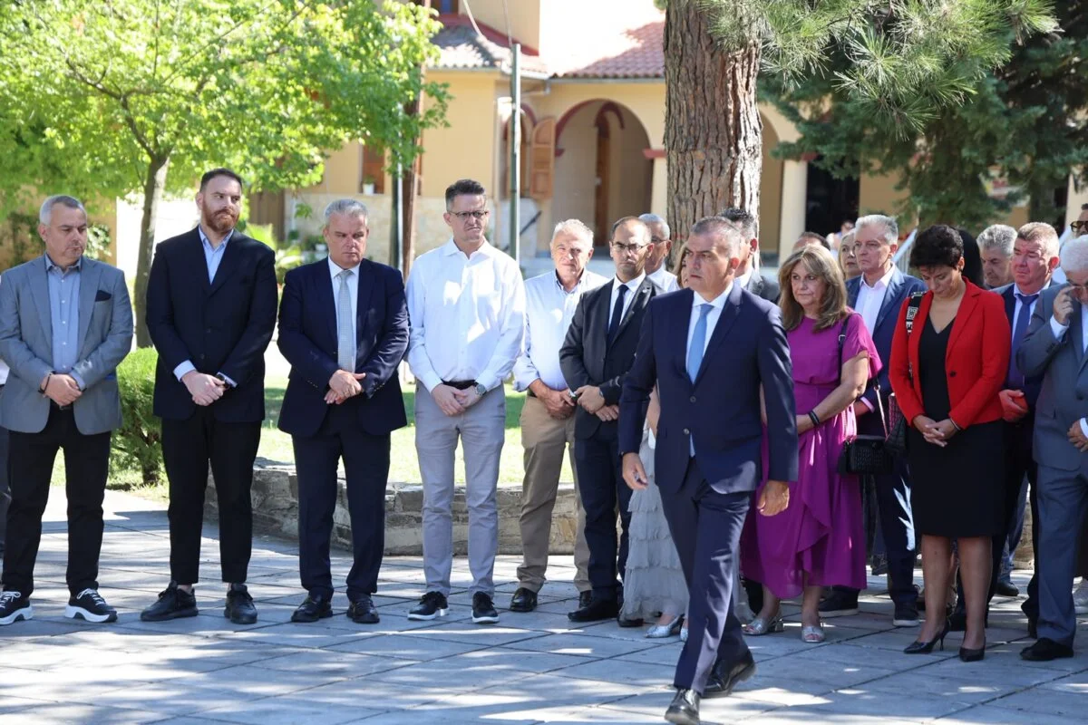 Στιγμιότυπο από τις επετειακές εκδηλώσεις «Ελευθέρια 2026» για τα 145 χρόνια από την απελευθέρωση της Λάρισας από τον τουρκικό ζυγό (1881).
