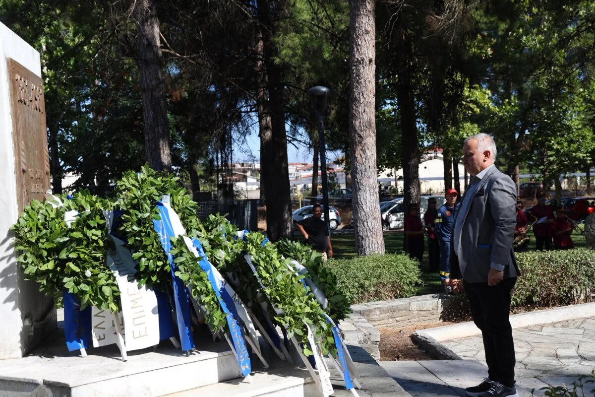 Στιγμιότυπο από τις επετειακές εκδηλώσεις «Ελευθέρια 2026» για τα 145 χρόνια από την απελευθέρωση της Λάρισας από τον τουρκικό ζυγό (1881).
