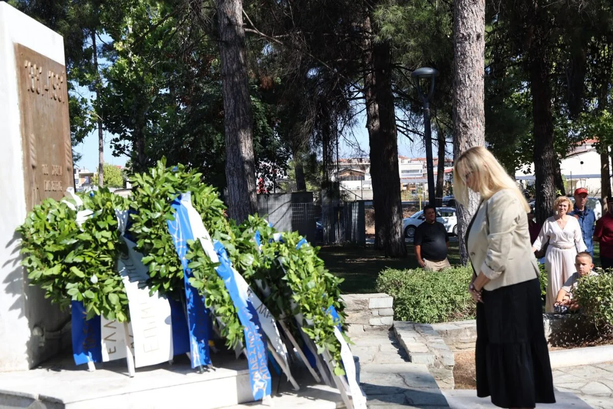 Στιγμιότυπο από τις επετειακές εκδηλώσεις «Ελευθέρια 2026» για τα 145 χρόνια από την απελευθέρωση της Λάρισας από τον τουρκικό ζυγό (1881).