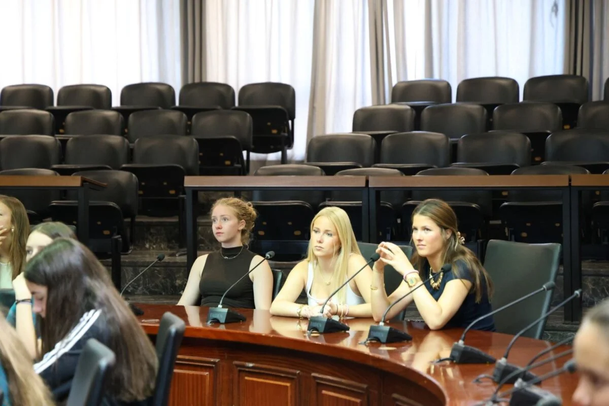 Η επίσκεψη στο Δημαρχείο των Βέλγων μαθητών στο πλαίσιο του Ευρωπαϊκού προγράμματος Erasmus+