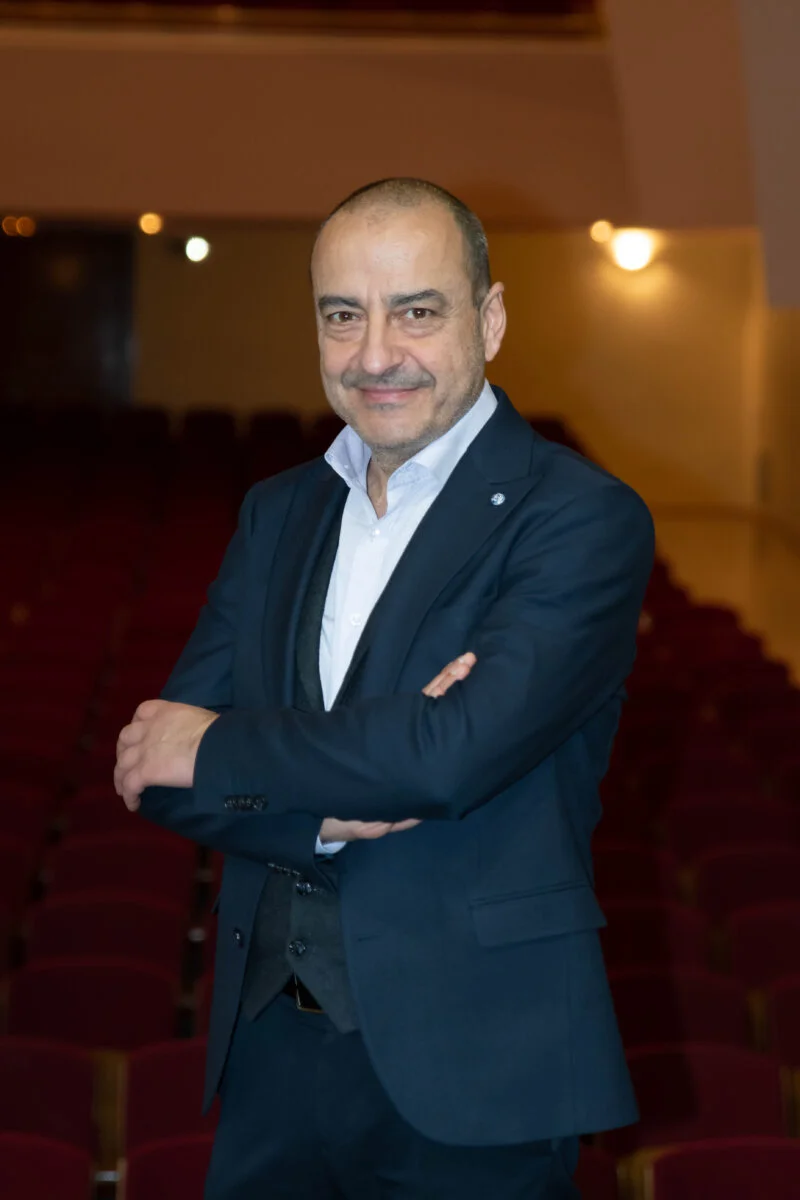 Ο Διευθυντής του Δημοτικού Ωδείου Λάρισας Χρήστος Λενούτσος