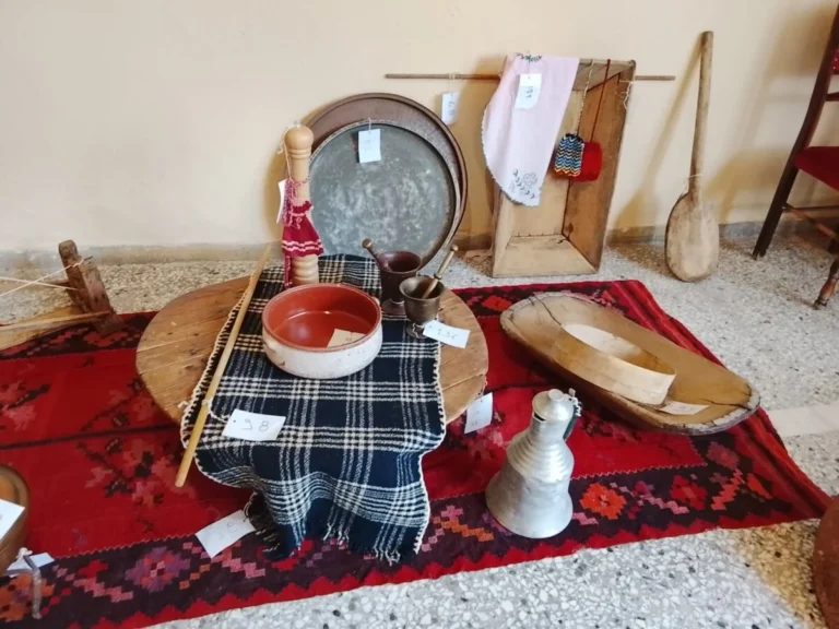 Στιγμιότυπο από την λαογραφική συλλογή Λουτρού.