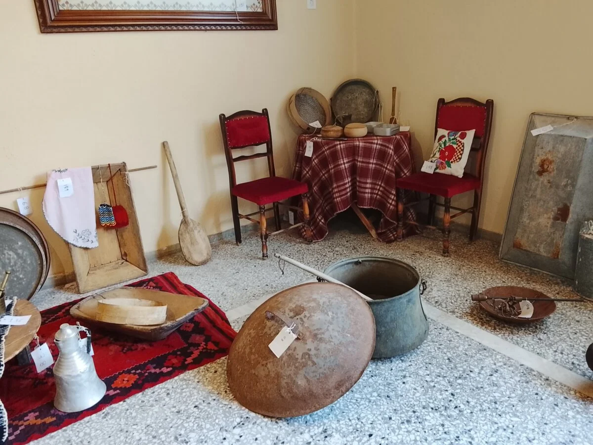 Στιγμιότυπο από την λαογραφική συλλογή Λουτρού.