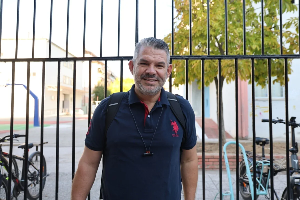 Στιγμιότυπο από την ενημερωτική δράση για την ασφαλή μετακίνηση των μαθητών στα σχολεία.
