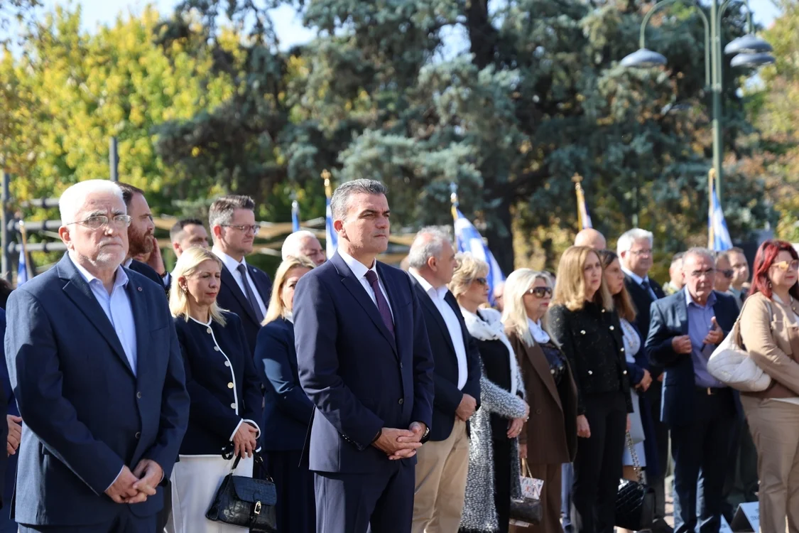 Στιγμιότυπο από τις εκδηλώσεις για την 82η επέτειο απελευθέρωσης της Λάρισας από τη γερμανική κατοχή.