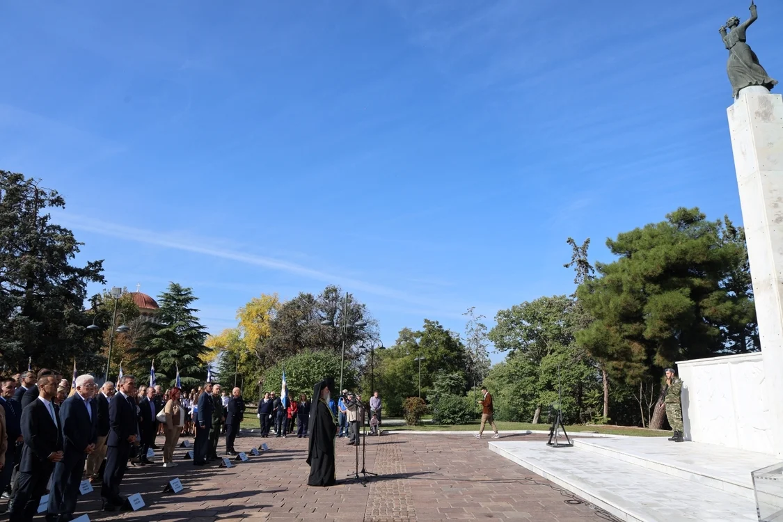 Στιγμιότυπο από τις εκδηλώσεις για την 82η επέτειο απελευθέρωσης της Λάρισας από τη γερμανική κατοχή.