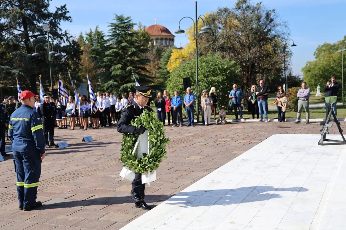Στιγμιότυπο από τις εκδηλώσεις για την 82η επέτειο απελευθέρωσης της Λάρισας από τη γερμανική κατοχή.