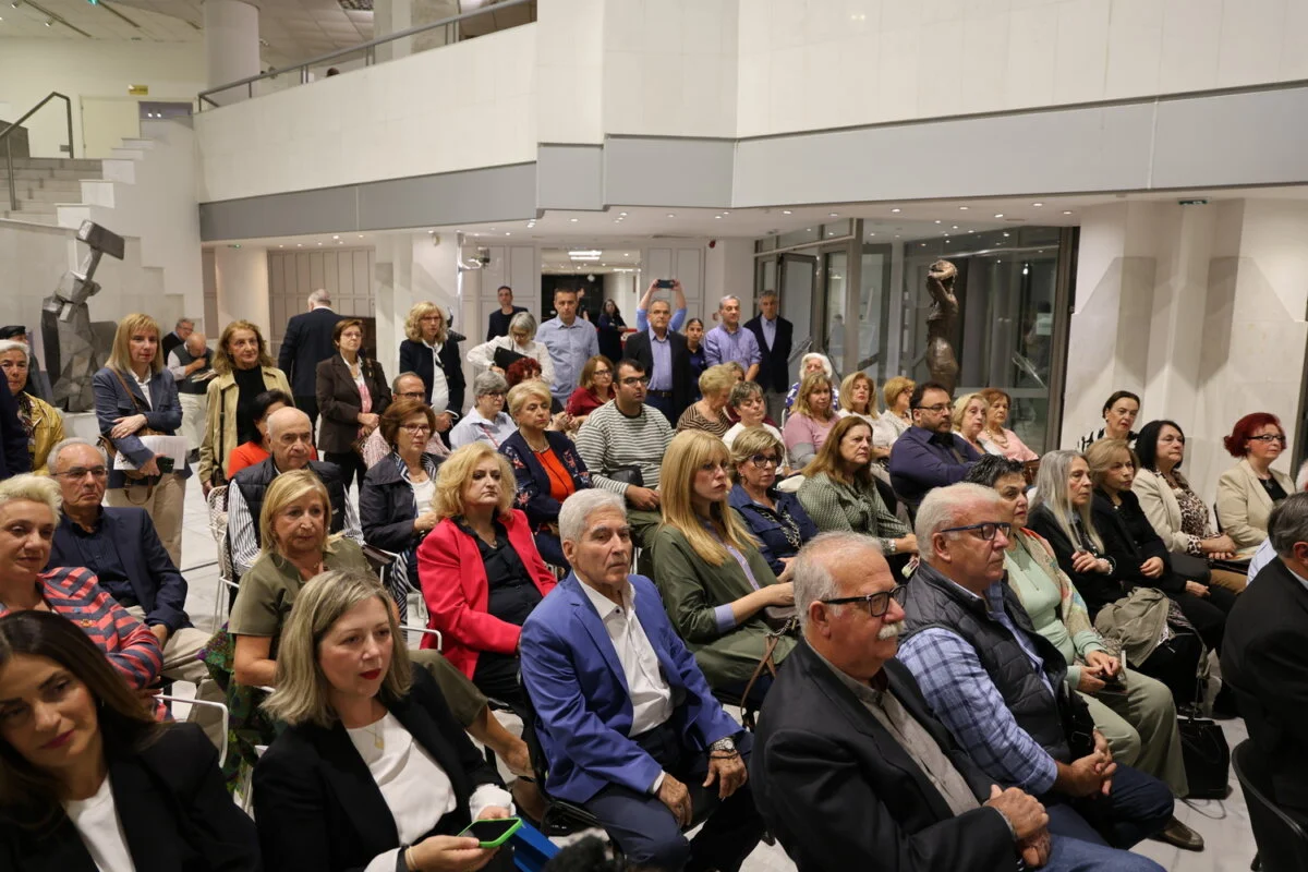 Στιγμιότυπο από την εκδήλωση για την παρουσίαση και πρώτη κυκλοφορία της επετειακής σειράς γραμματοσήμων των ΕΛΤΑ.